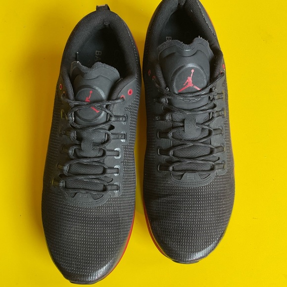 Jordan’s, black & red, EUC, size 15 main image 5